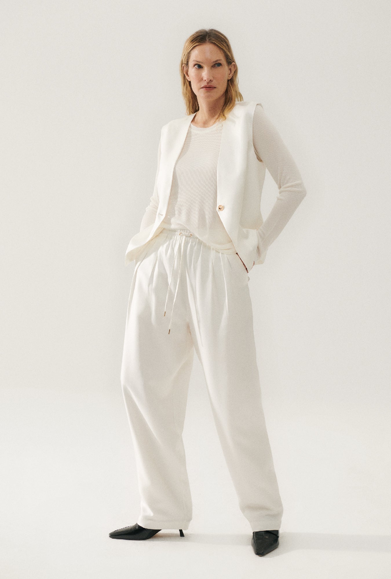 Twill Slouch Vest White