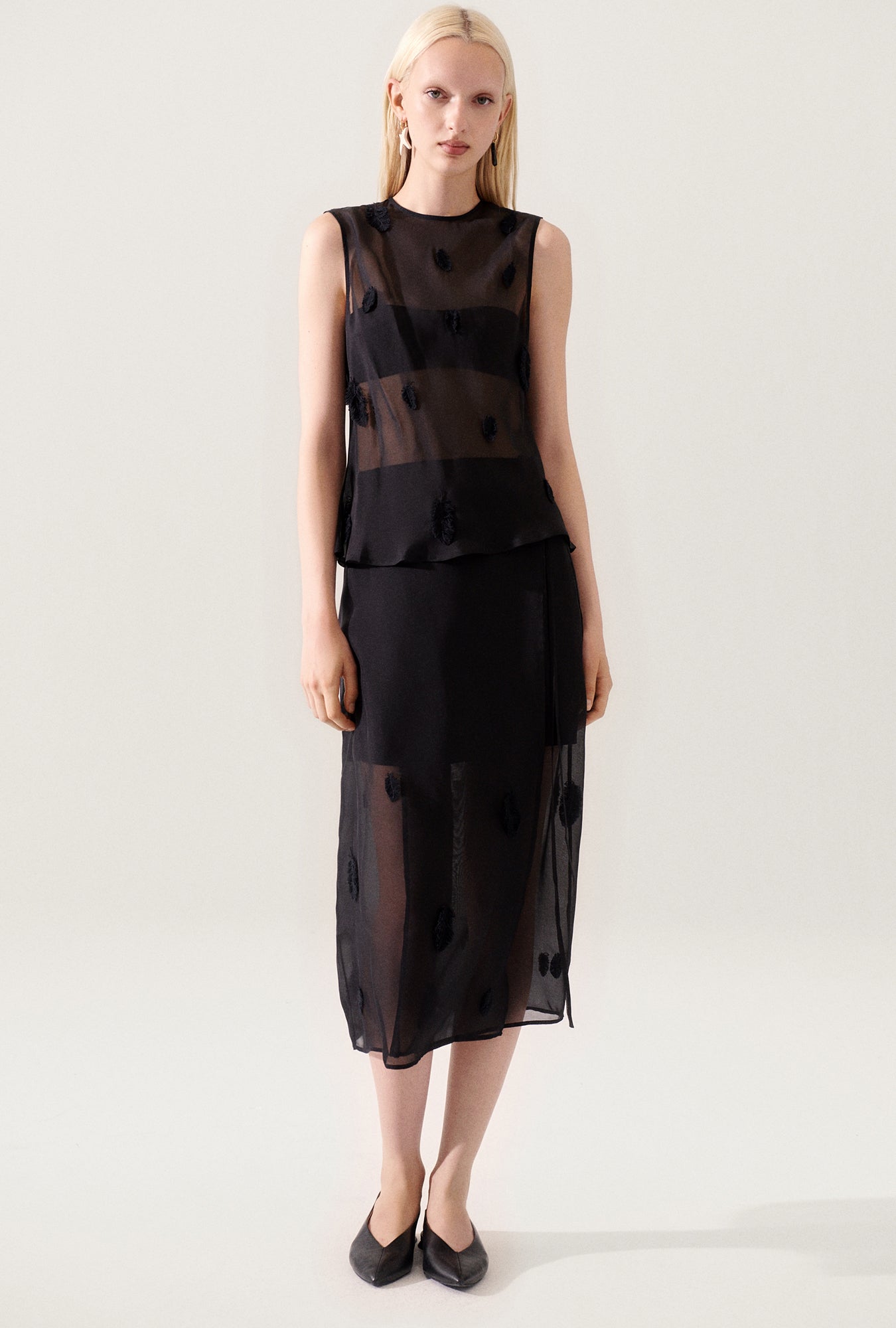 Feather Top Black
