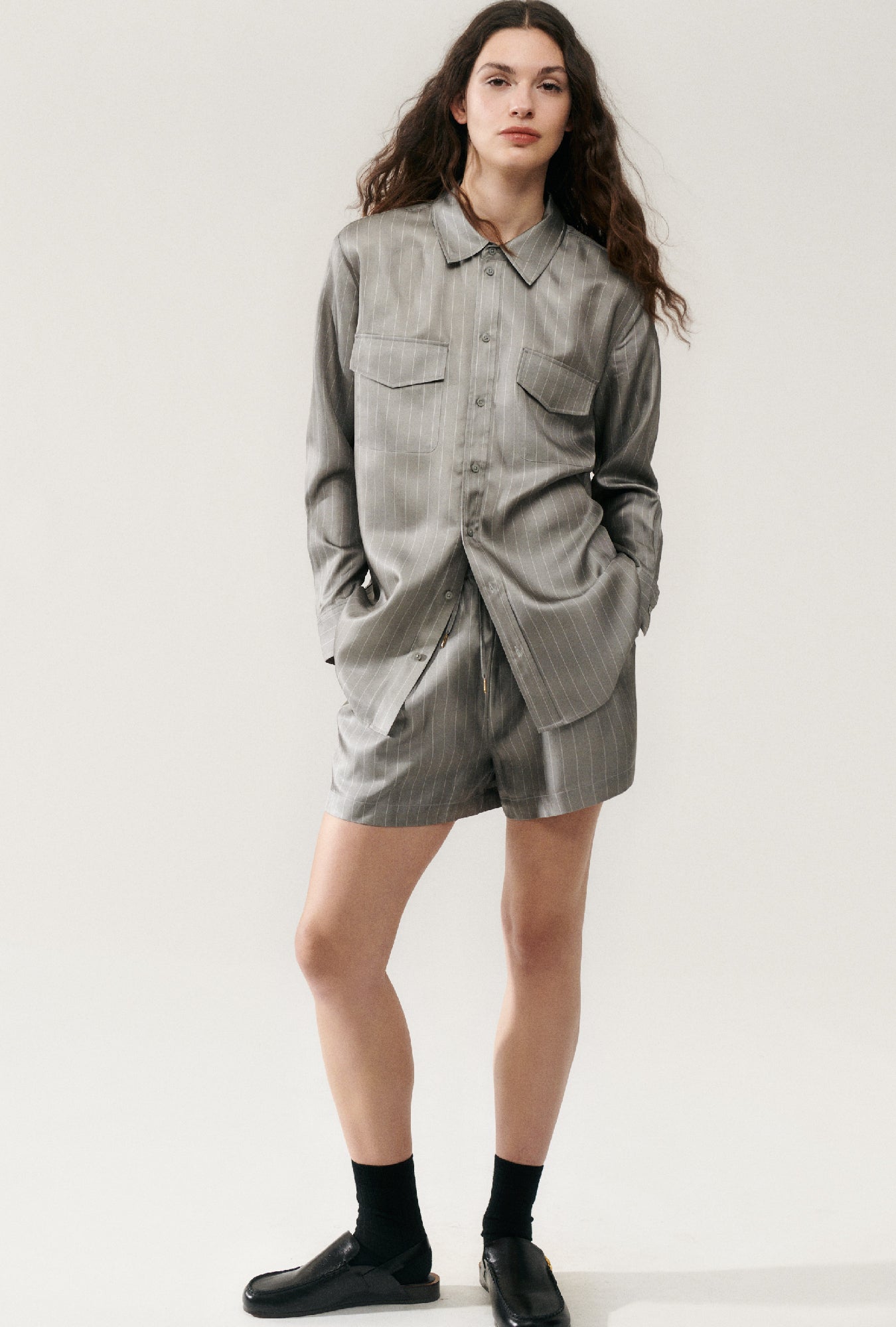 Twill Slouch Shorts Moon Pinstripe