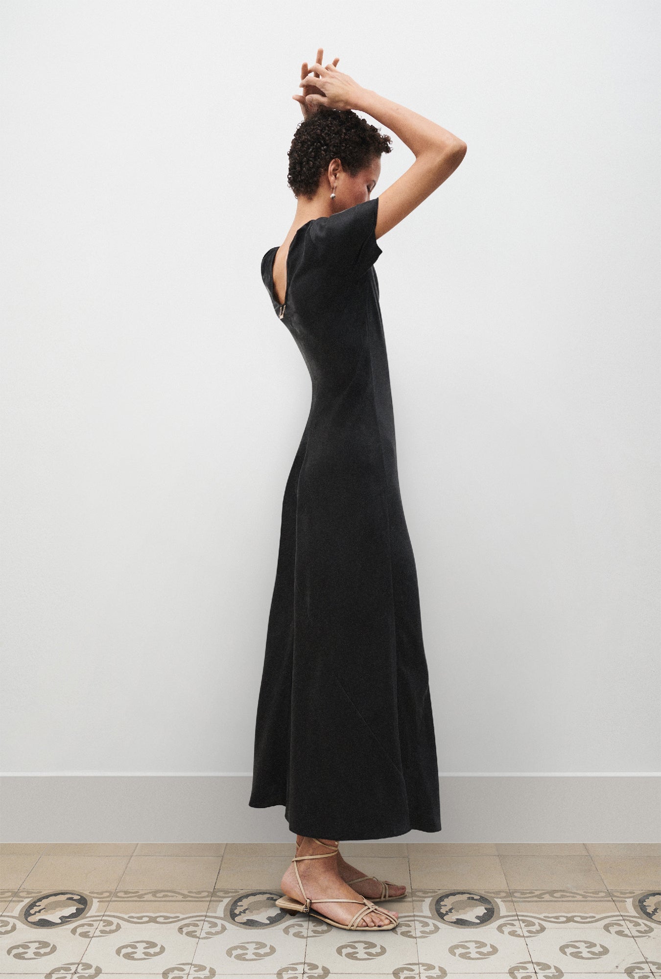 Short Sleeve Bias Dress Black