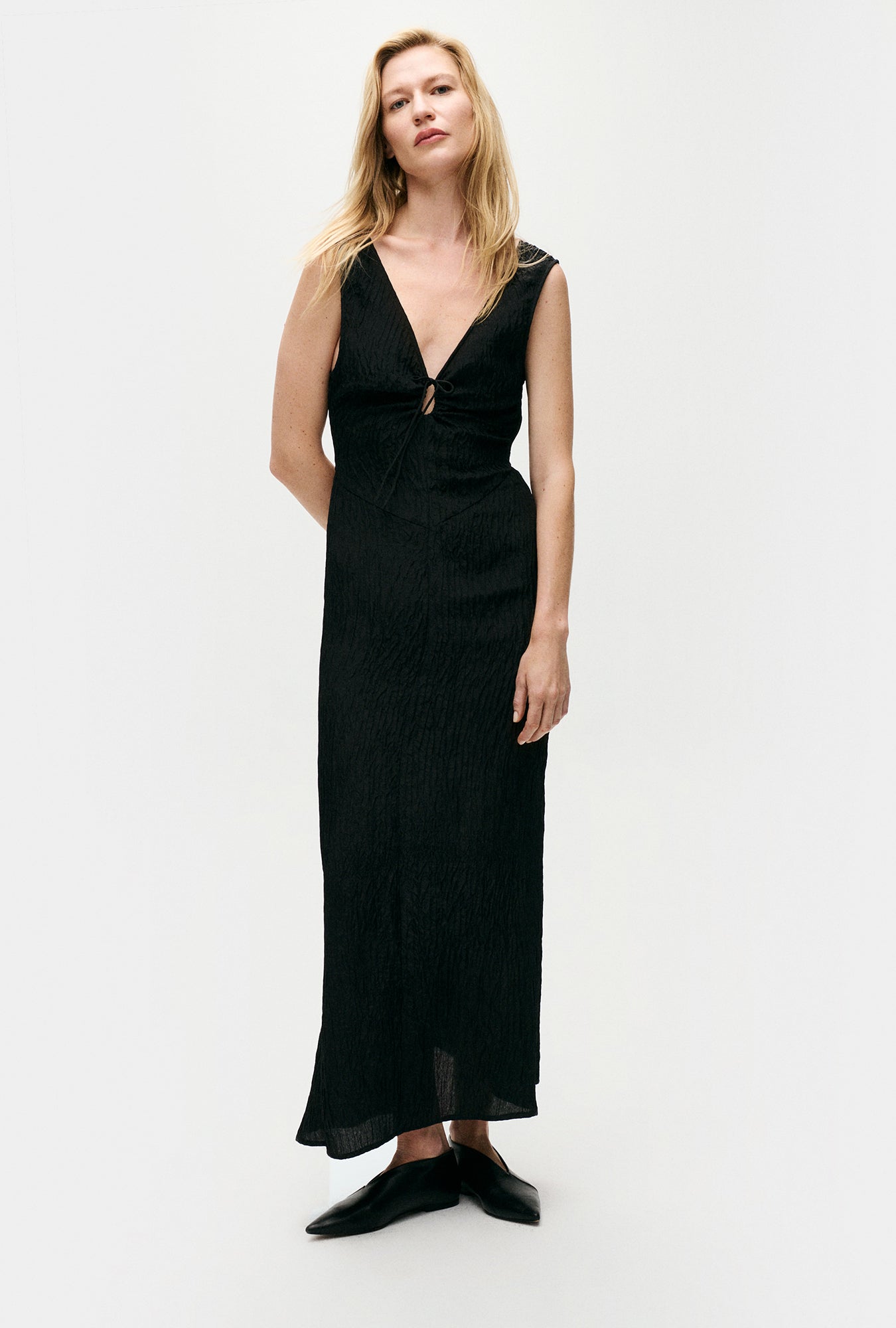 Crinkle Peek-A-Boo Dress Black