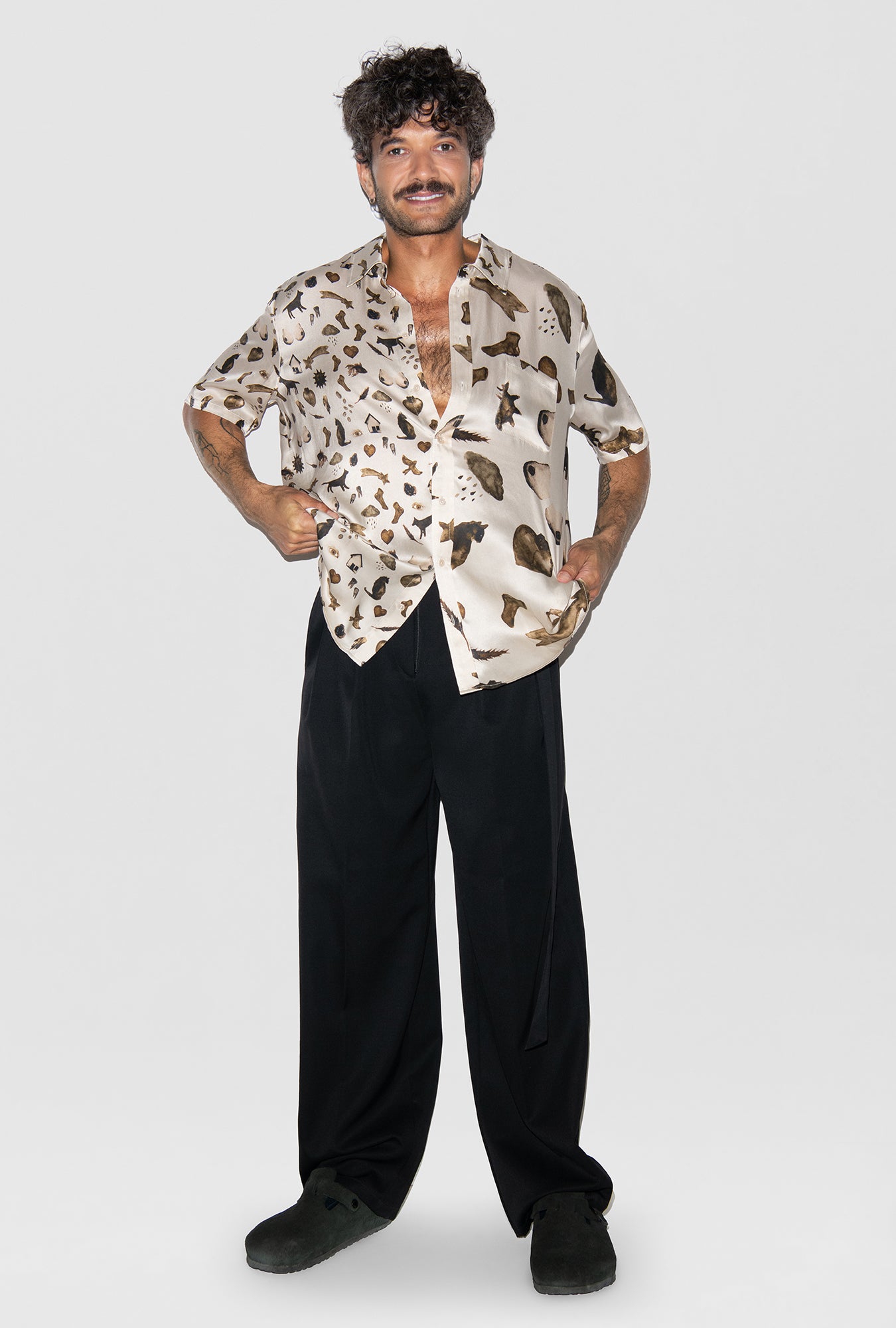silk boyfriend shirt♡ Silk Laundry Short Sleeve Boyfriend Shirt - Black - Nik and She